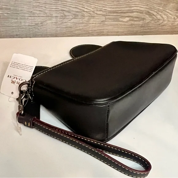 NWT 🆕 Coach Mickey Genuine Glovetanned Leather Clutch/Wristlet - Picture 5 of 11